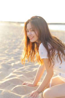 女生底下是紧好还是不紧好